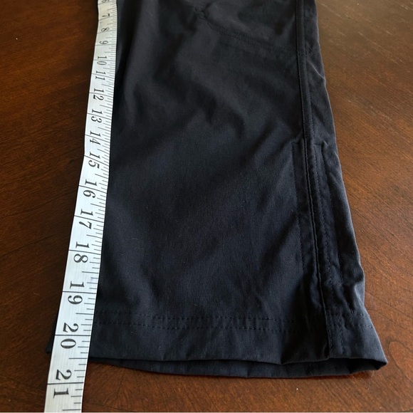 Eddie Bauer | Black Rainier’s Capri Pants - Picture 11 of 12